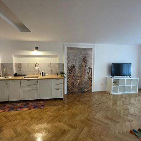 Cozy Stay Braşov Buitenkant foto